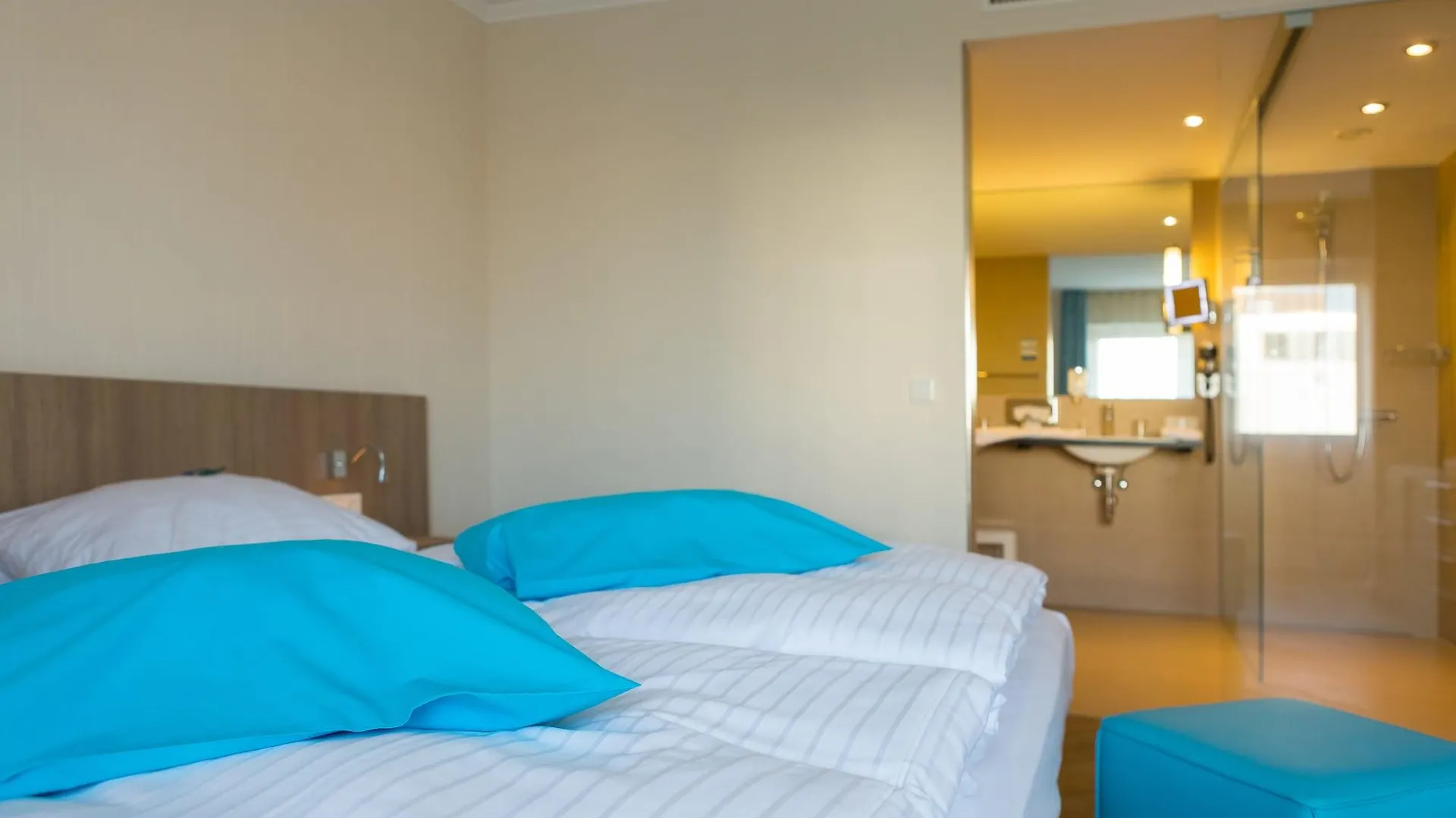 Hotel IV Jahreszeiten Luebeck 4*, Lubeck